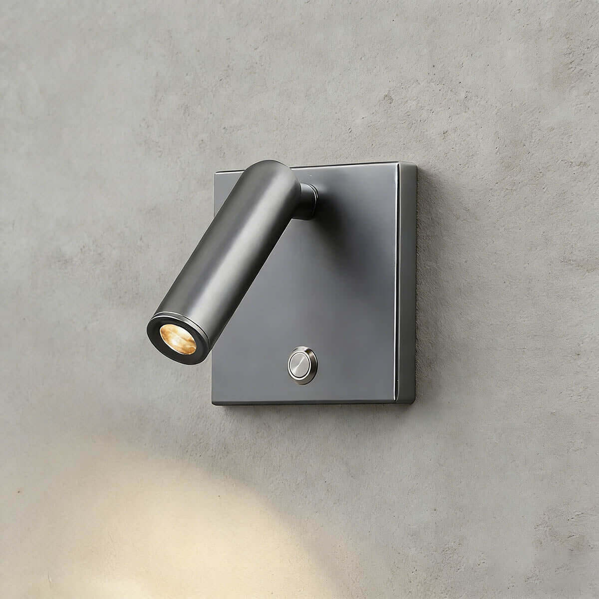 Cevro Wall Light