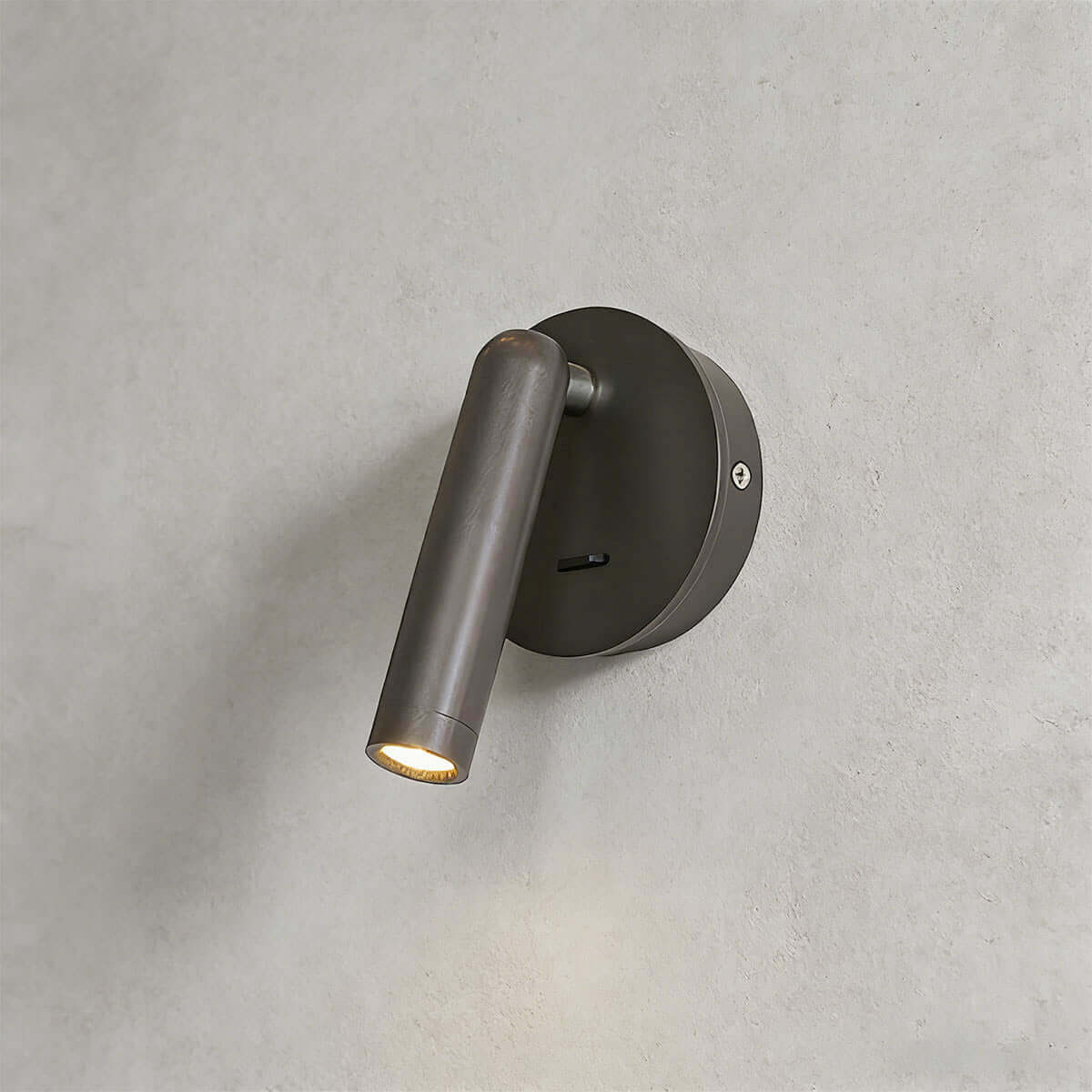 Dylok Wall Light
