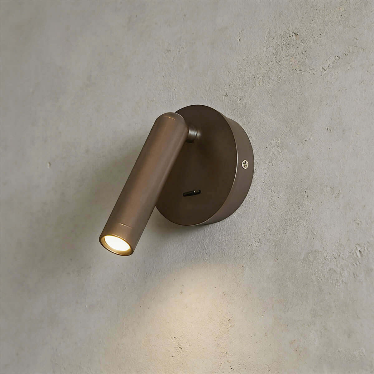 Dylok Wall Light