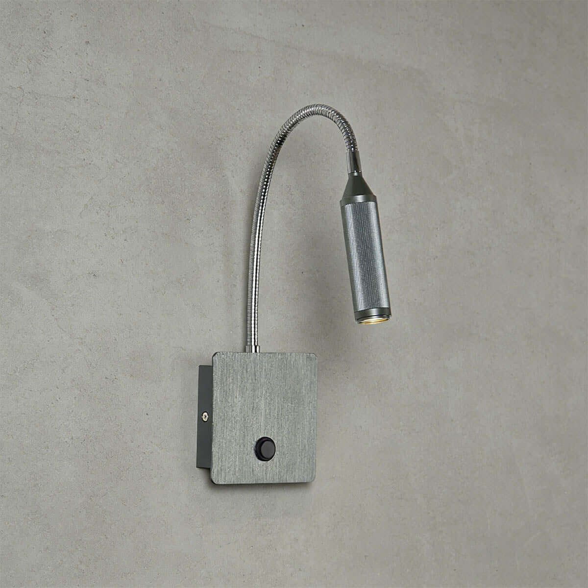 Fivon Wall Light