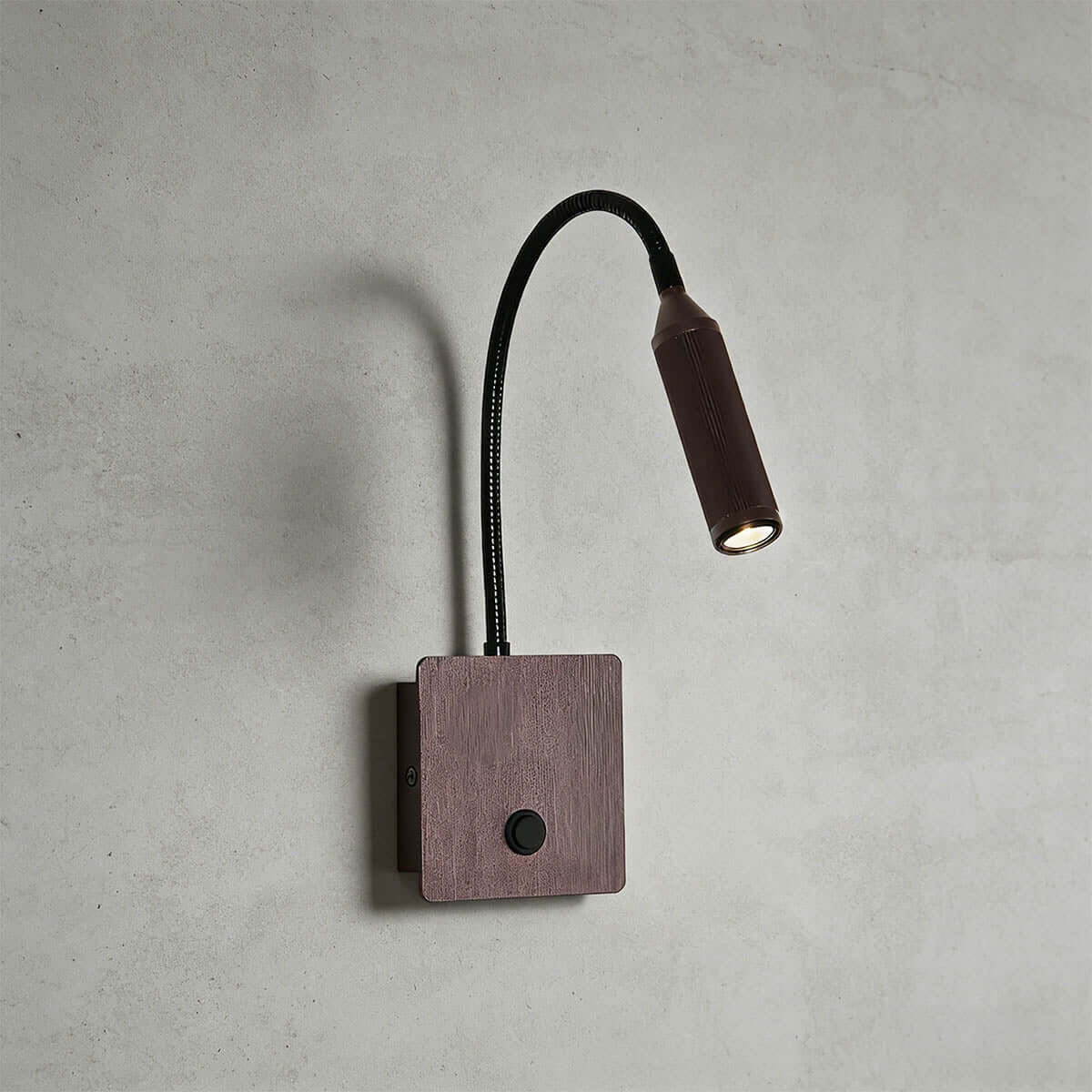 Fivon Wall Light