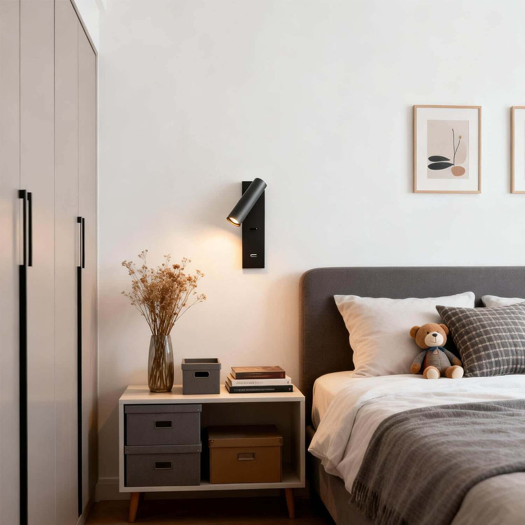 Jynor Wall Light