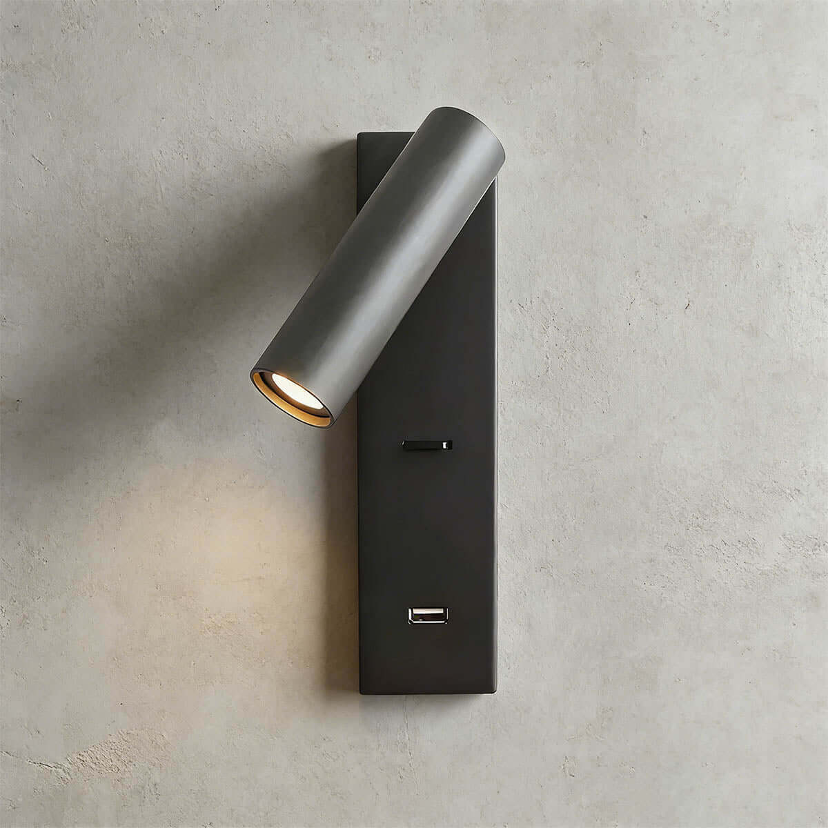 Jynor Wall Light