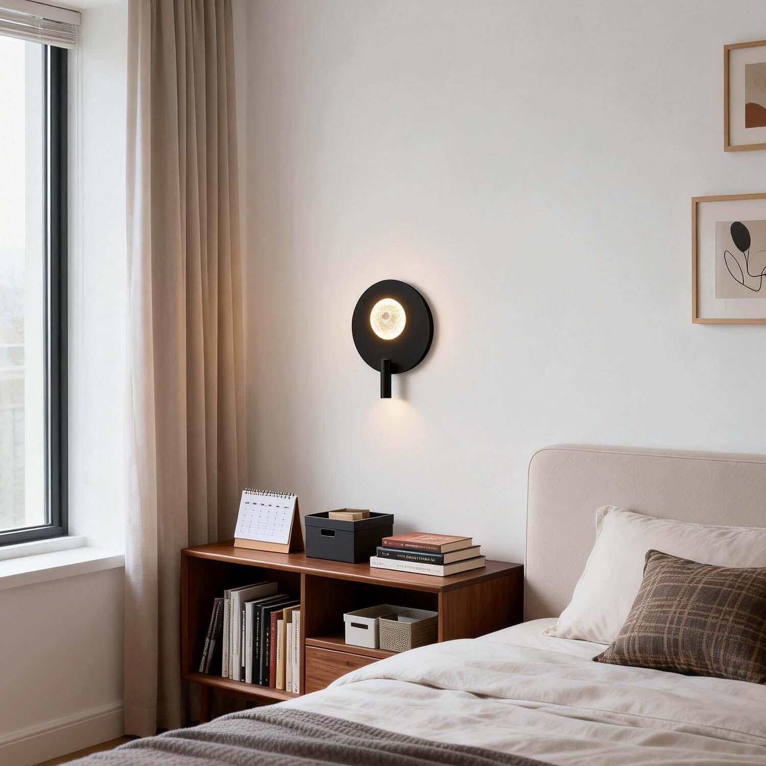 Kavon Wall Light