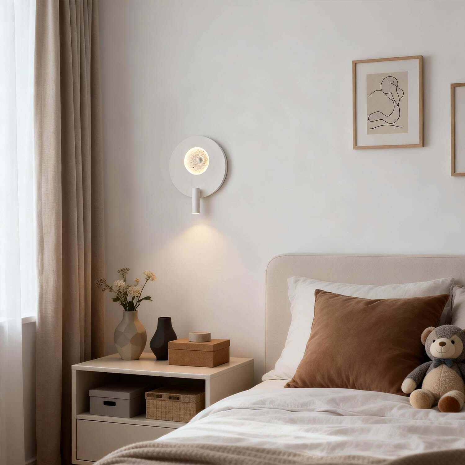 Kavon Wall Light