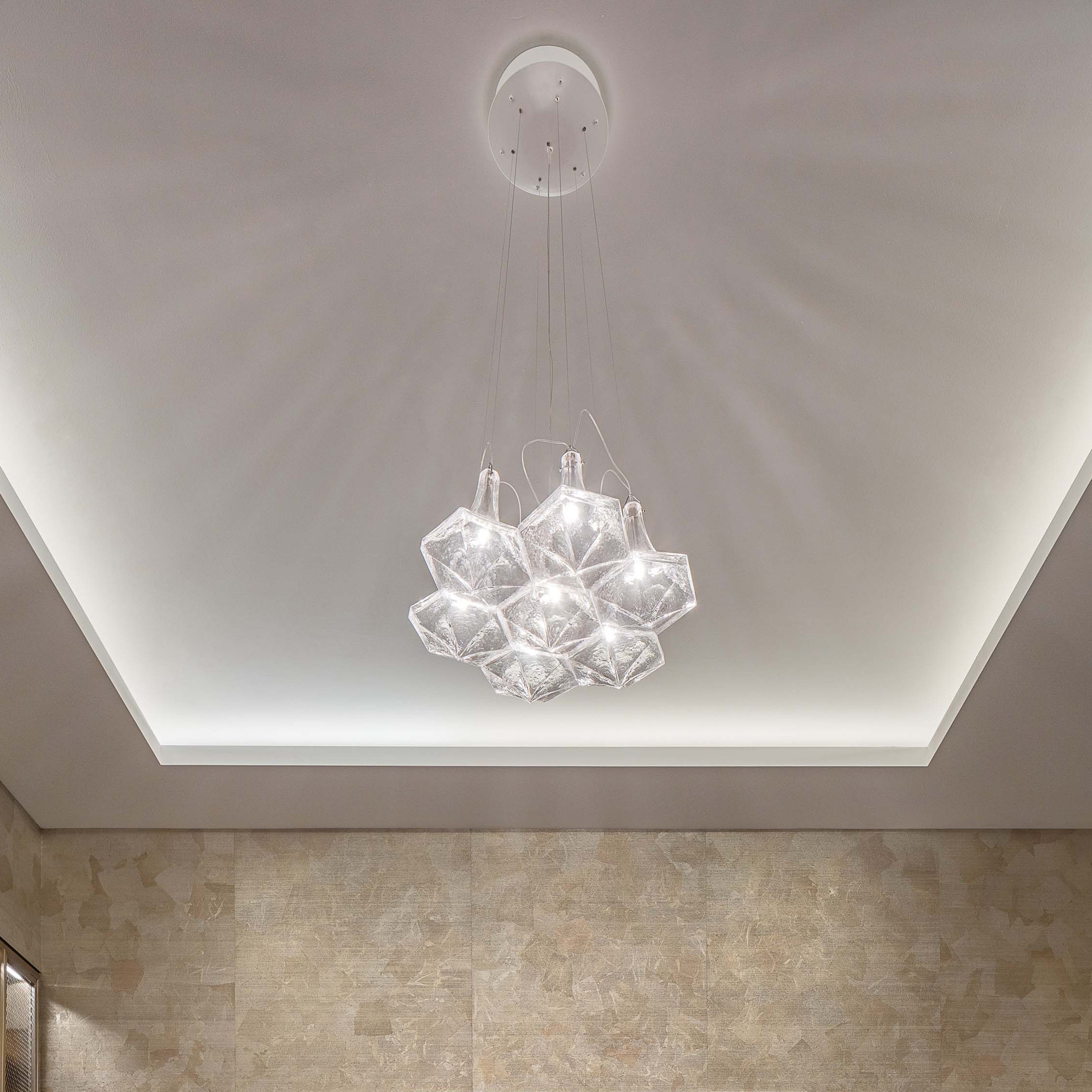 Facet Sculpture Cluster Pendant Light