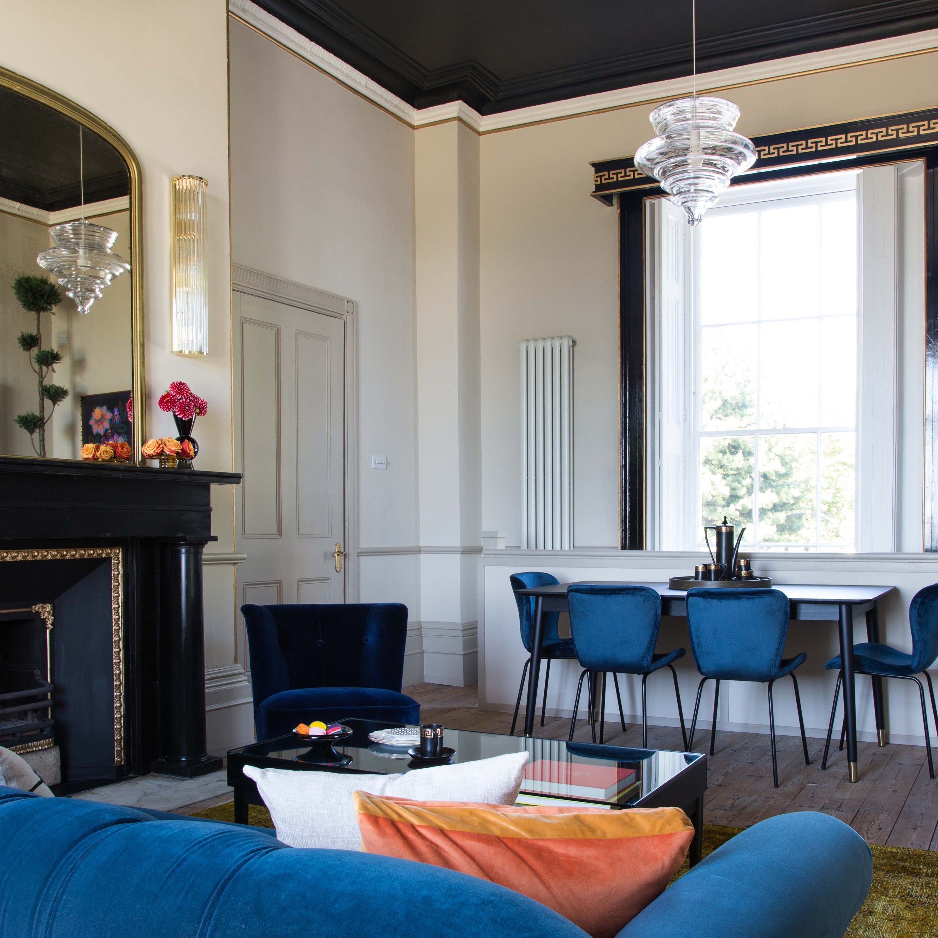 Neverending Glory La Scala Pendant Light