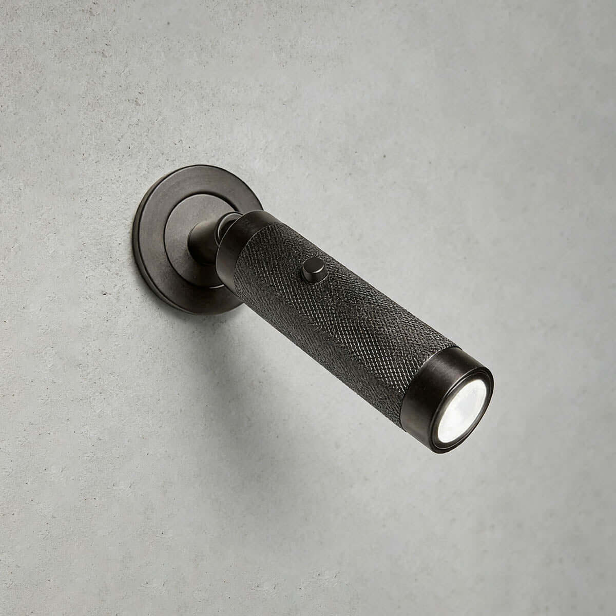 Luvon Wall Light