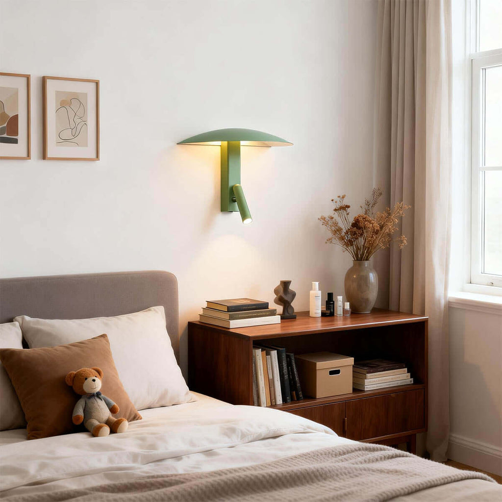 Lynor Wall Light