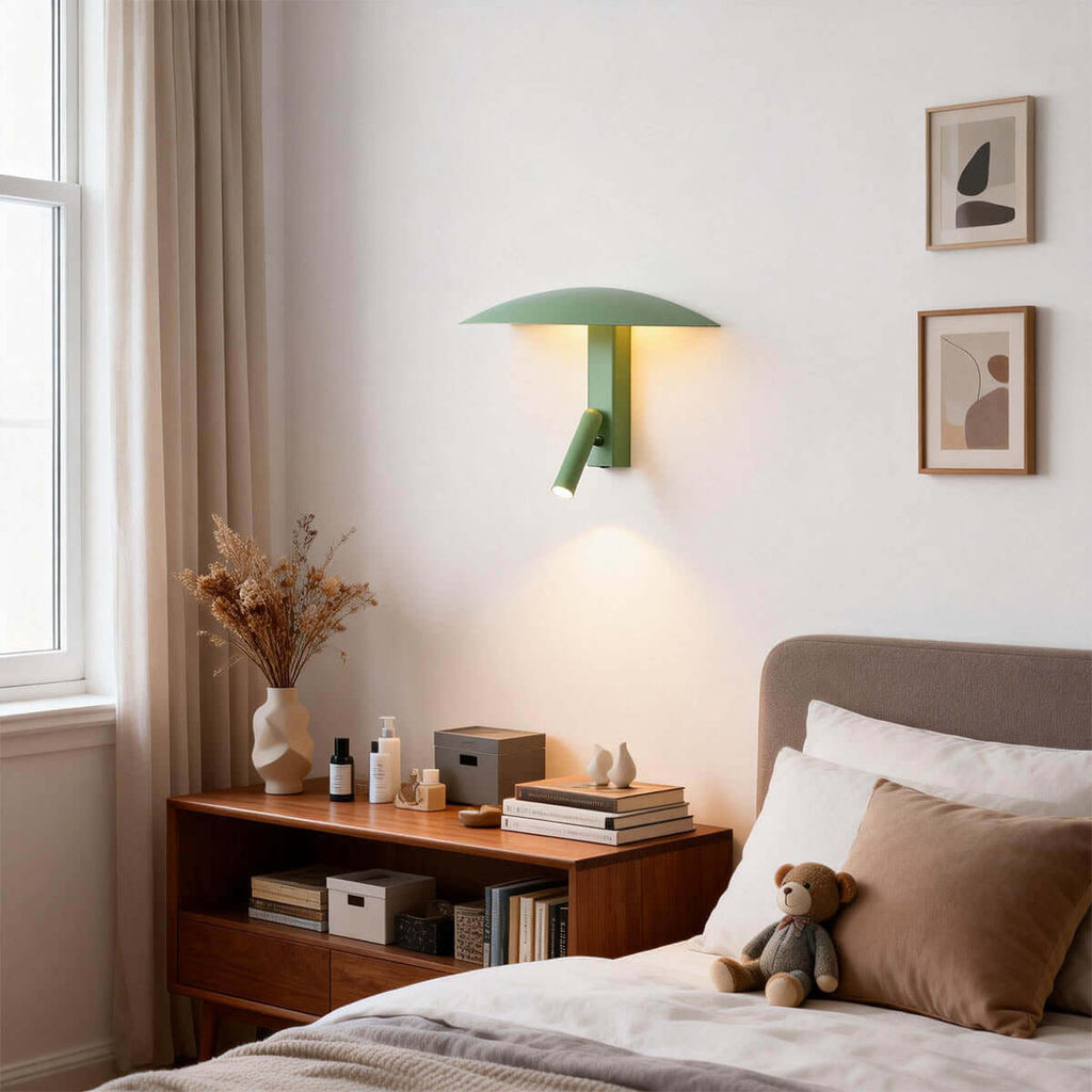 Lynor Wall Light