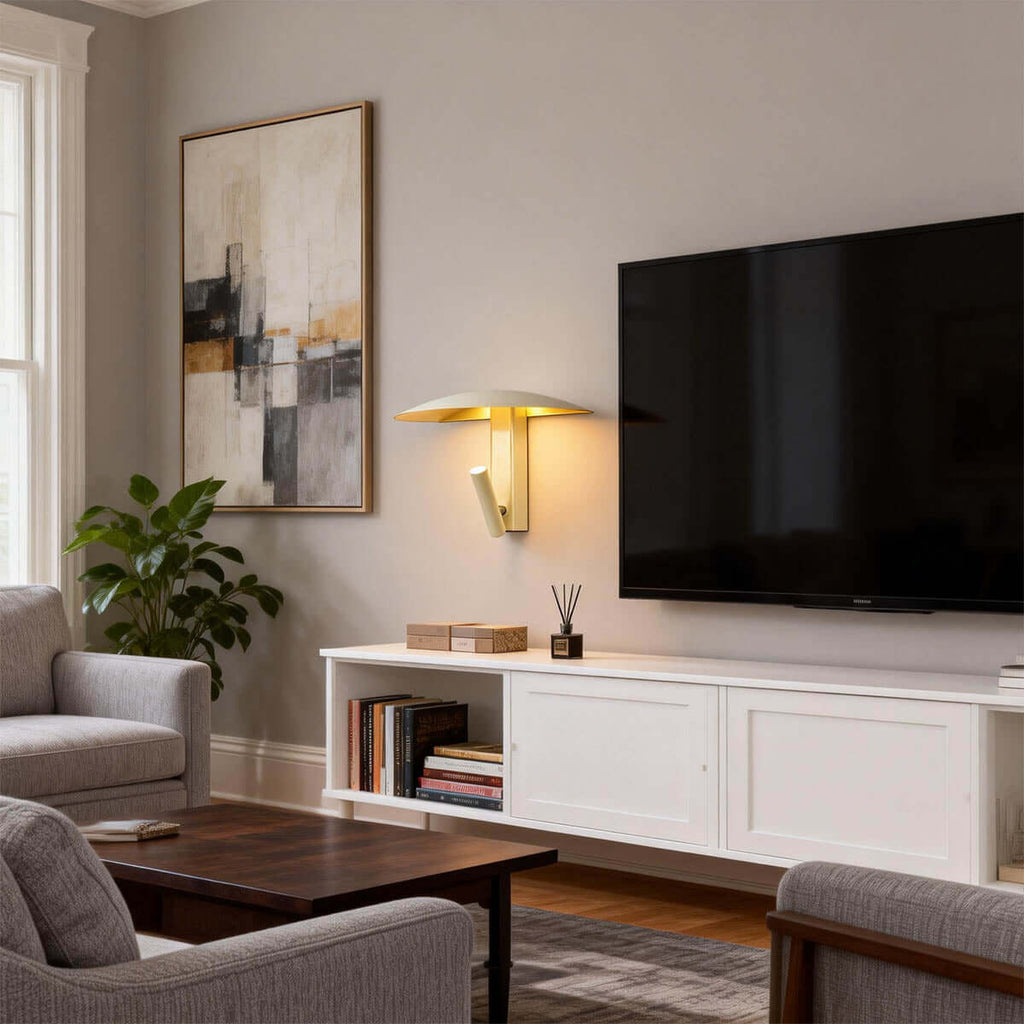 Lynor Wall Light