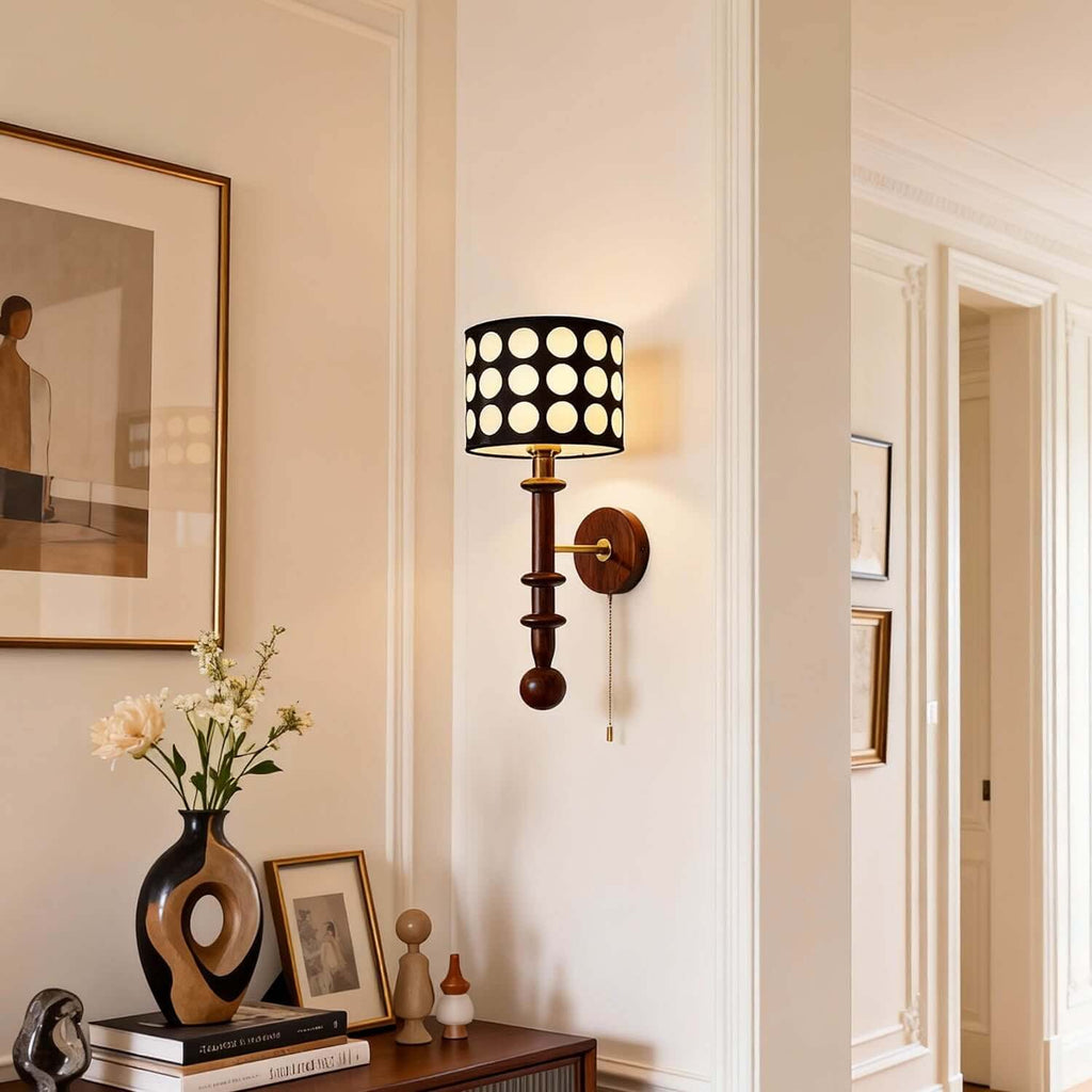 Navira Wall Lamp