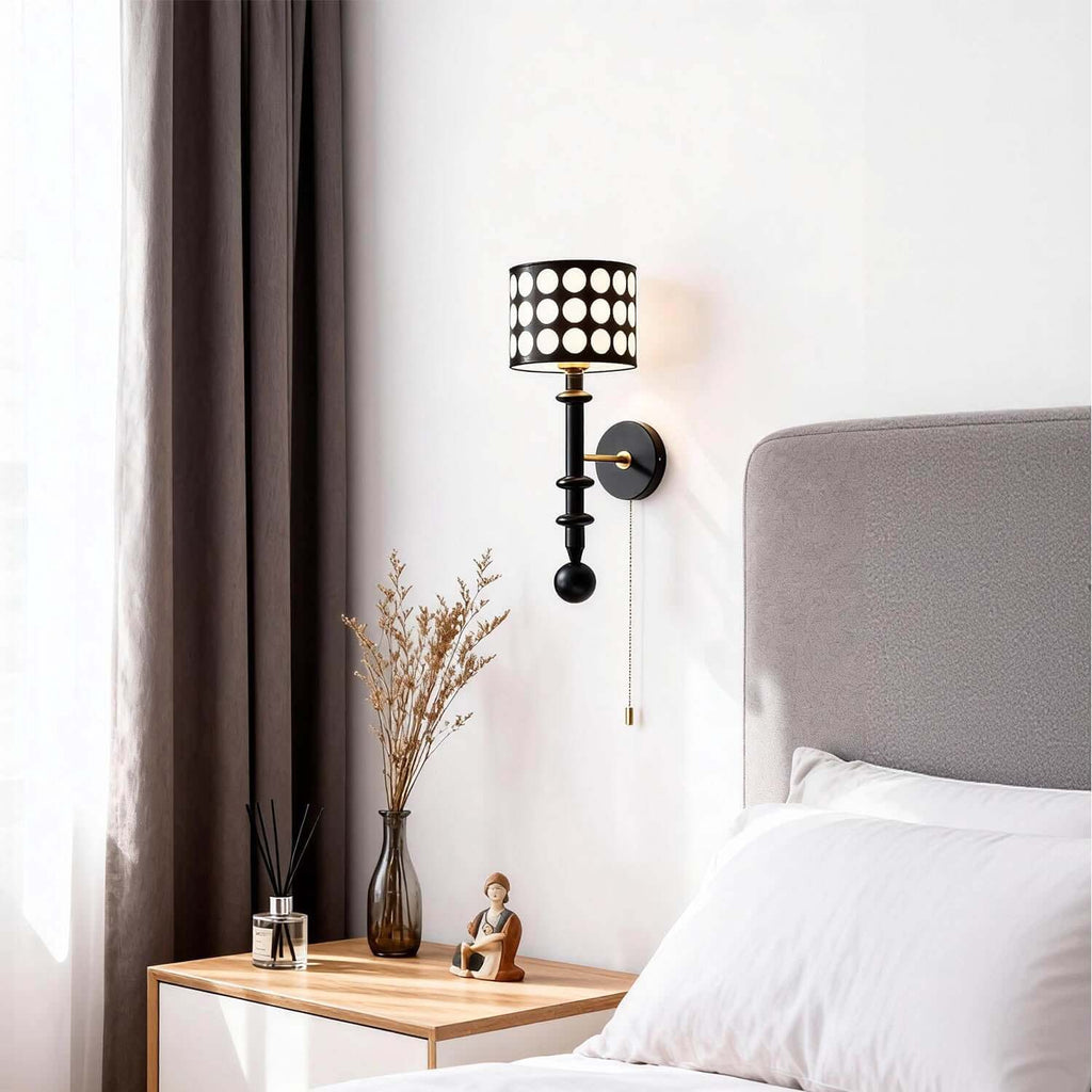 Navira Wall Lamp