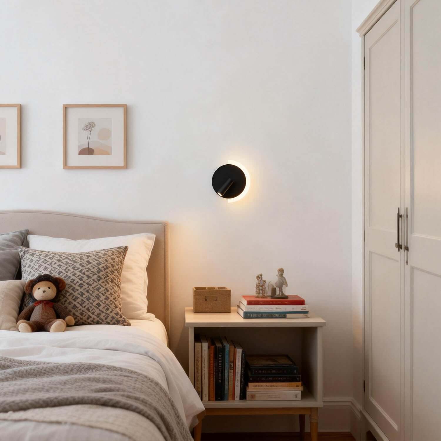 Qorix Wall Light