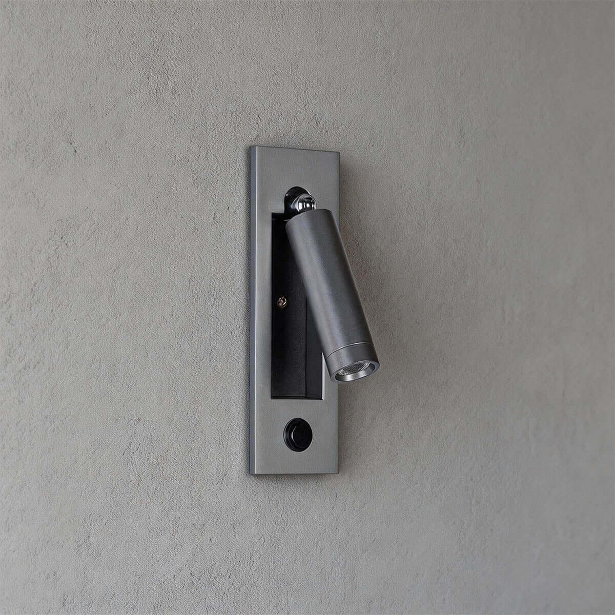 Qylon Wall Light