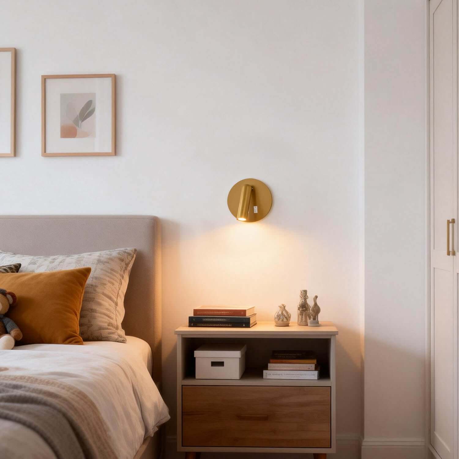Rivol Wall Light