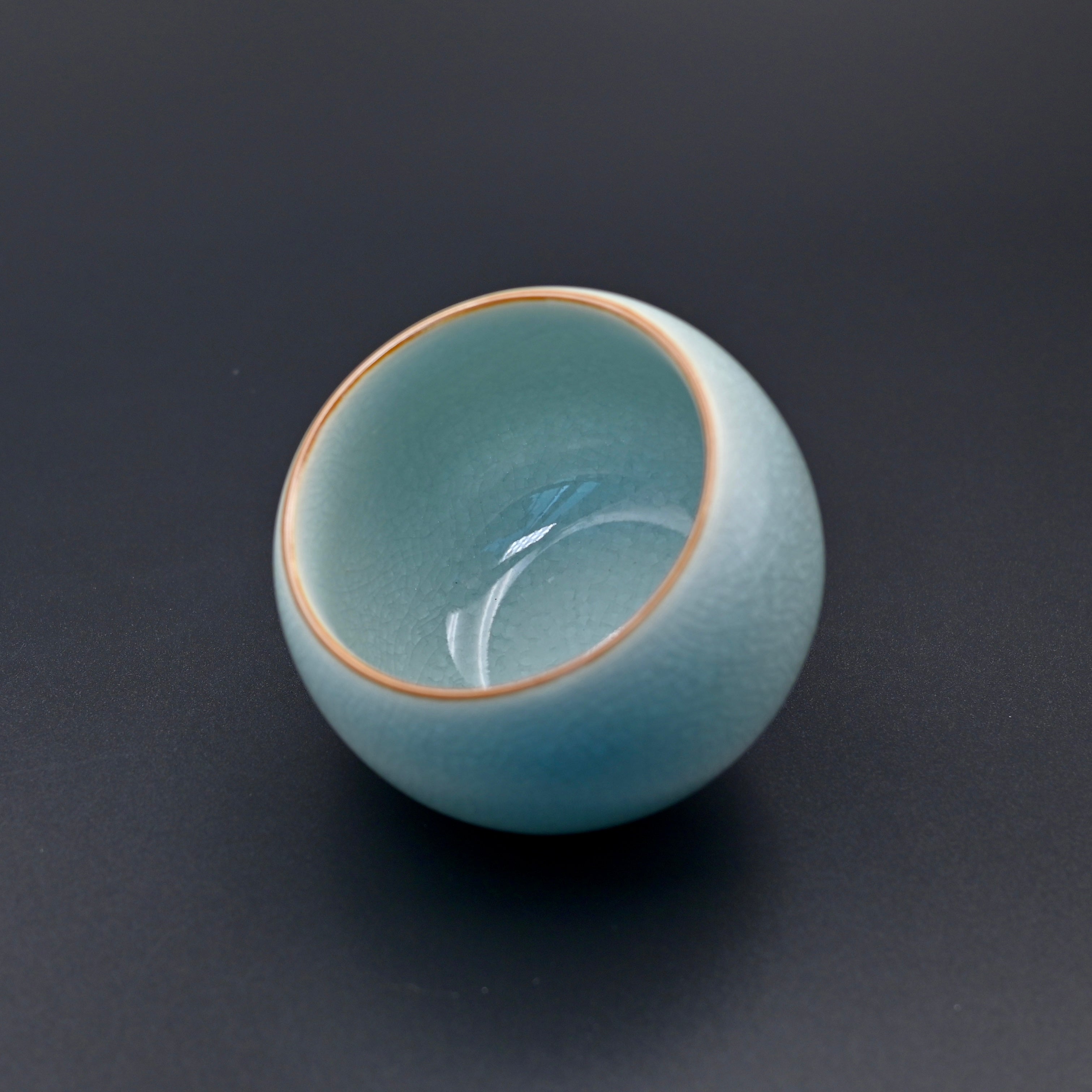 Dragon’s Egg Ru Porcelain Ice-Crack Tea Cup – Sky-Blue Glaze, 3D Crackle, 100ml
