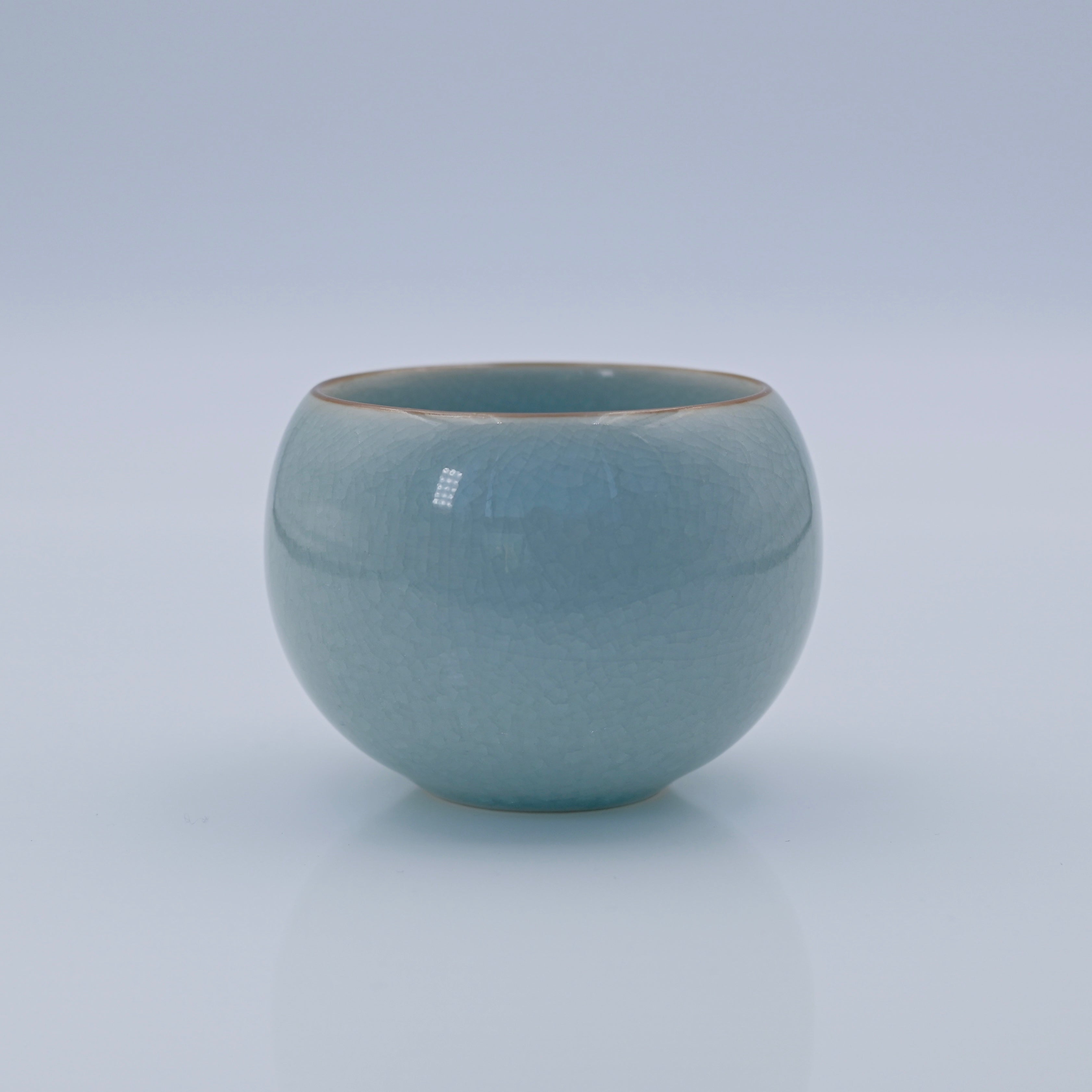 Dragon’s Egg Ru Porcelain Ice-Crack Tea Cup – Sky-Blue Glaze, 3D Crackle, 100ml