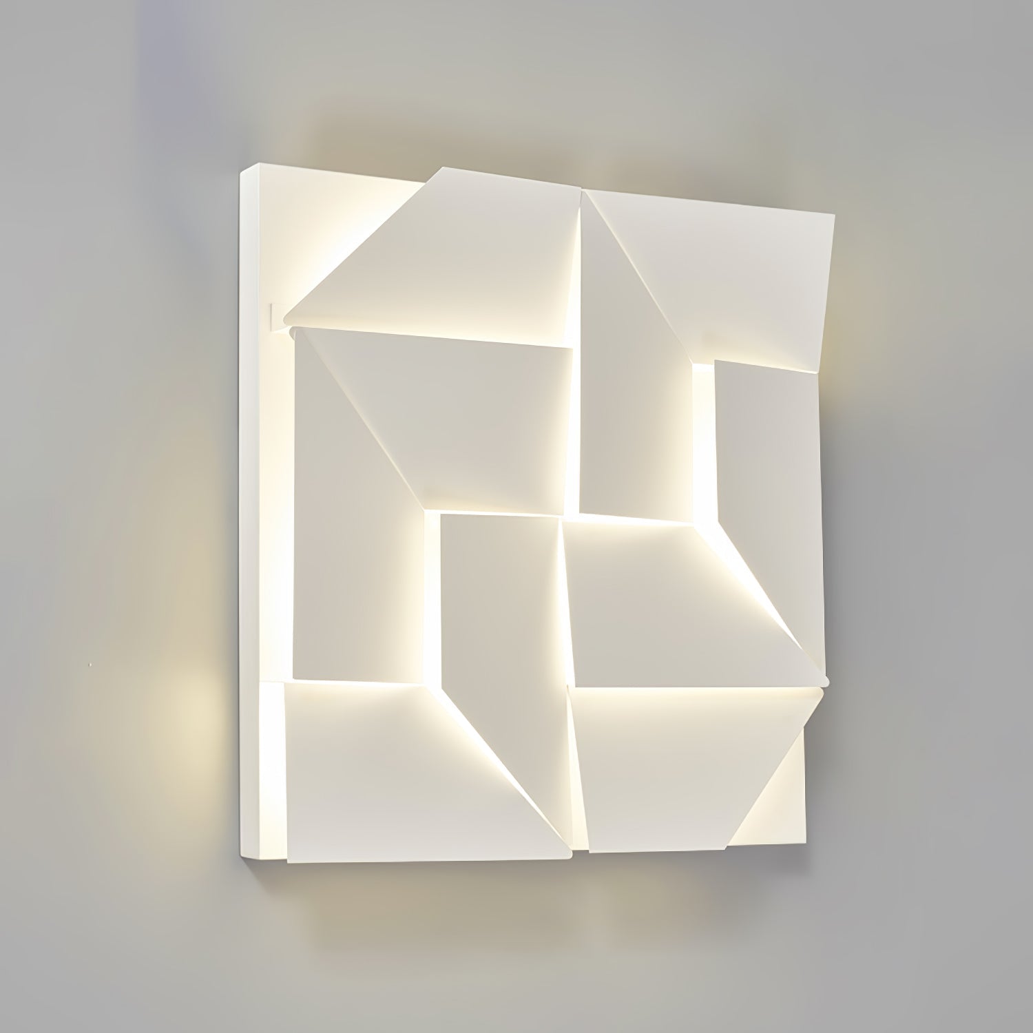 Shadows Wall Lamp