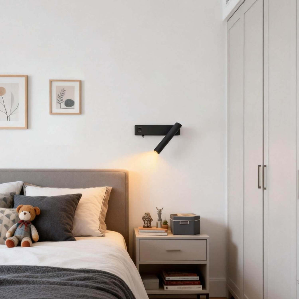 Vynex Wall Light