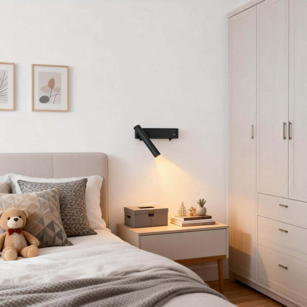 Vynex Wall Light