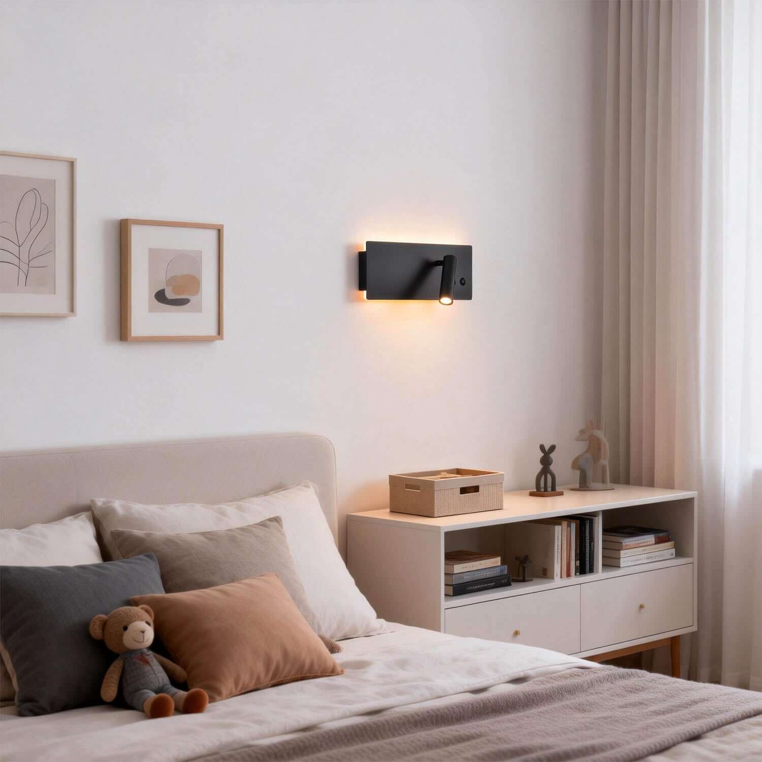 Vynor Wall Light