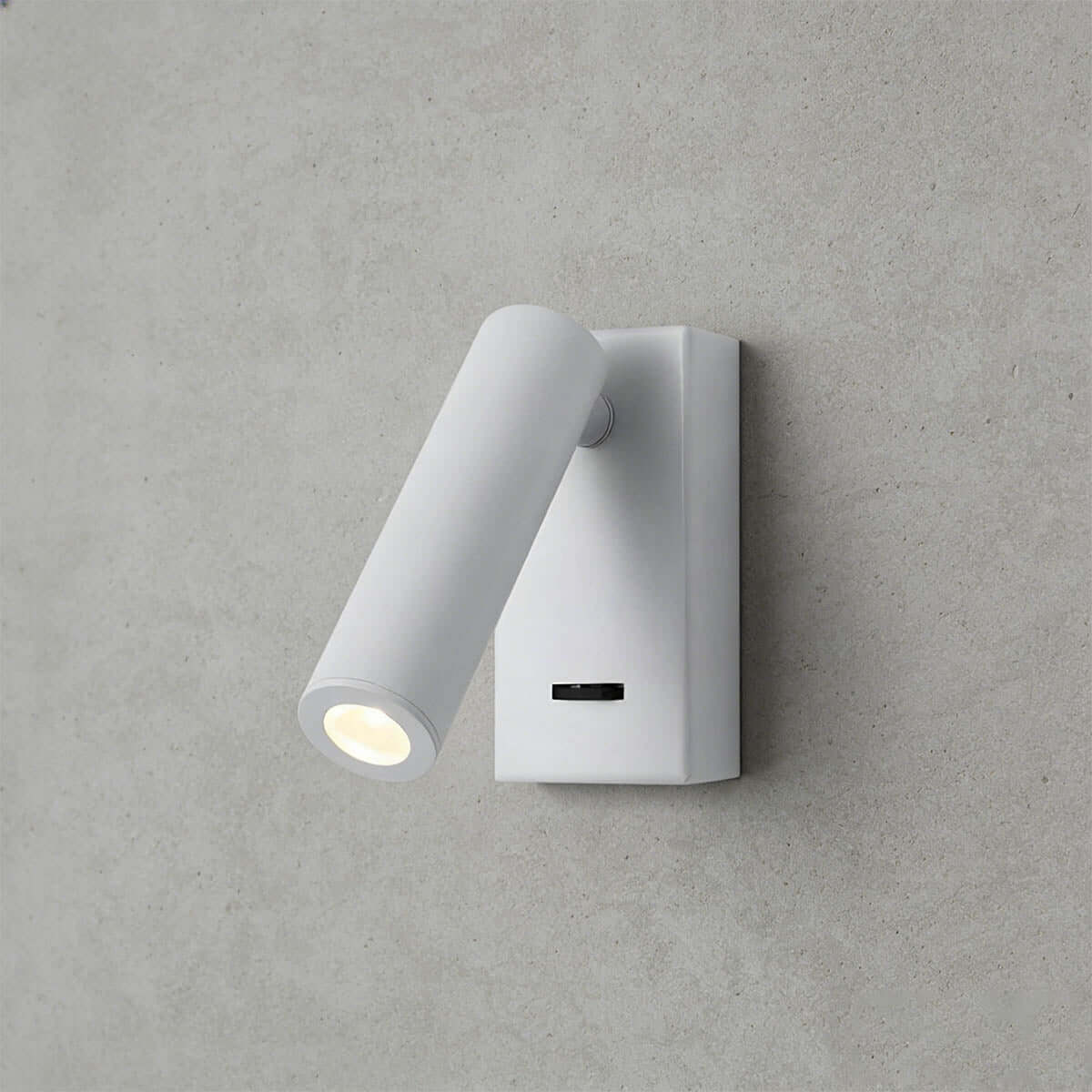Xevon Wall Light